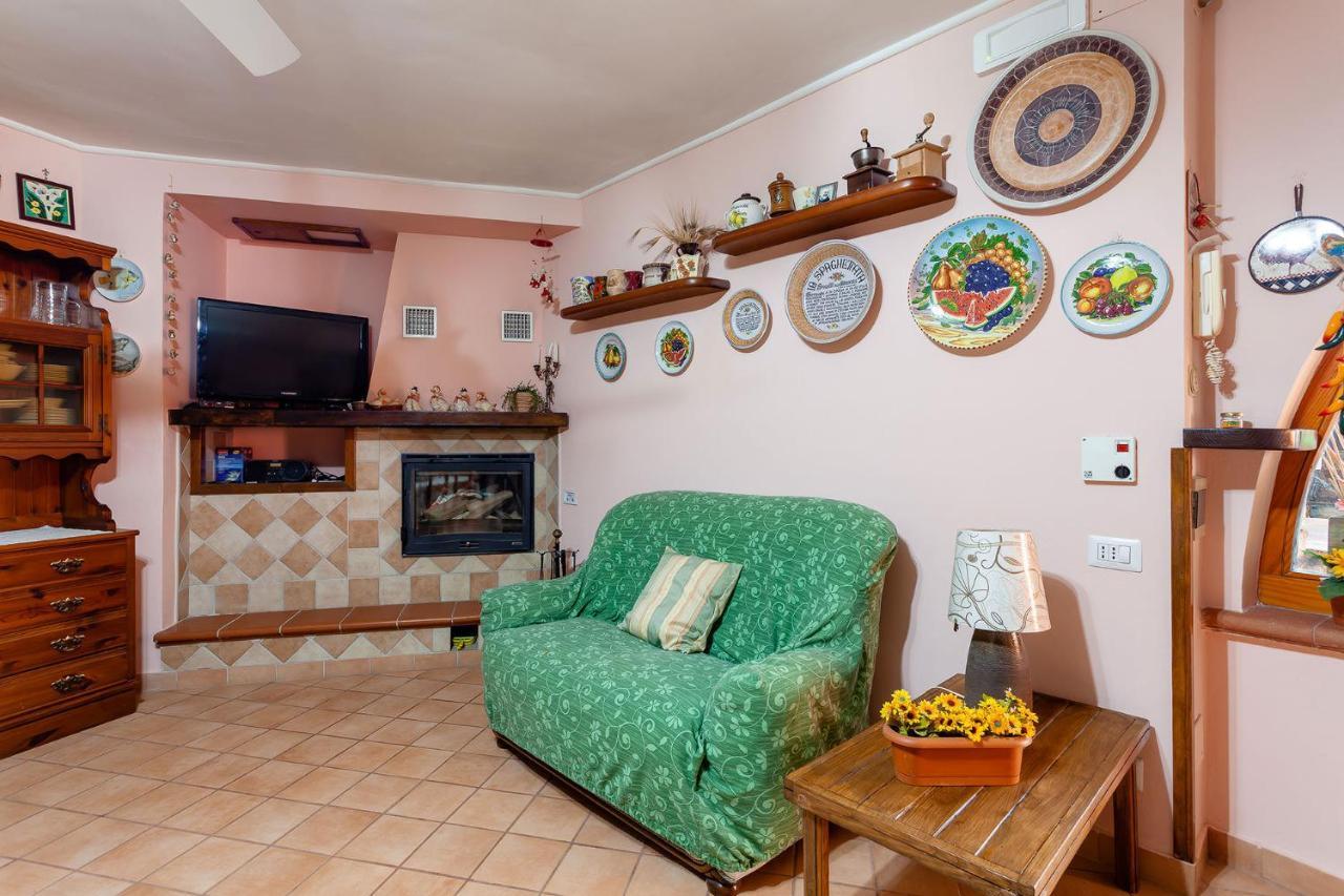 Вилла Casa Nicolo Масса-Лубренсе Экстерьер фото