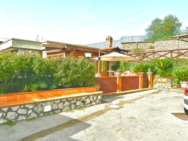Вилла Casa Nicolo Масса-Лубренсе Экстерьер фото